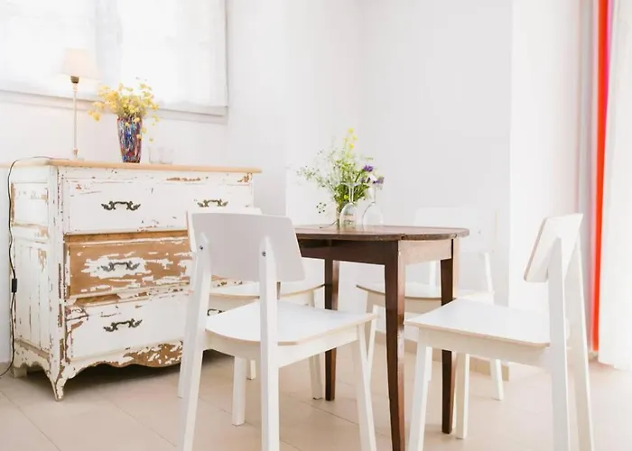 Regina's - Comfortable And Next To The Apartmán
