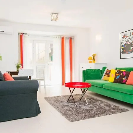 Regina's - Comfortable And Next To The Apartment *